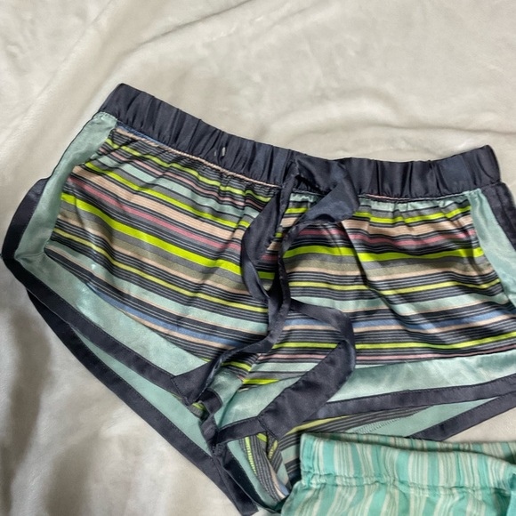 3 Vintage Victorias Secret Striped and Floral Pajama Shorts - Picture 4 of 9